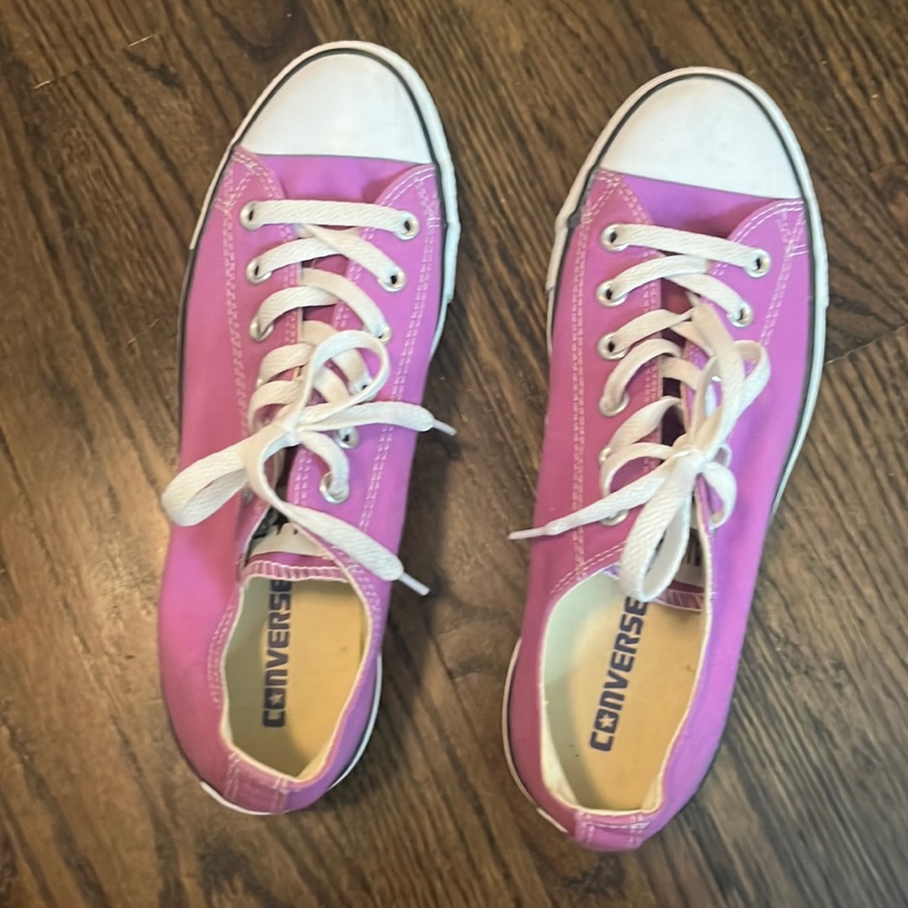NWT purple converse!